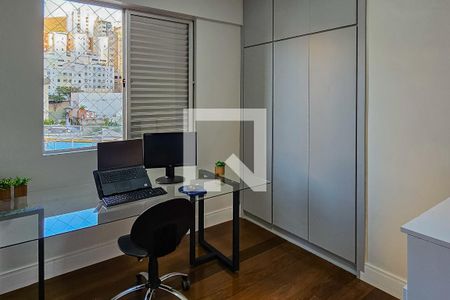 Apartamento à venda com 4 quartos, 210m² em Buritis, Belo Horizonte