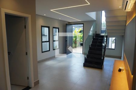 Sala de casa de condomínio à venda com 2 quartos, 134m² em Alphaville, Santana de Parnaíba