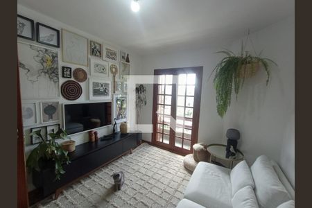 Casa à venda com 6 quartos, 400m² em Vila Tramontano, São Paulo