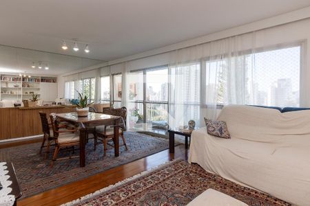 Sala de apartamento para alugar com 3 quartos, 140m² em Campo Belo, São Paulo