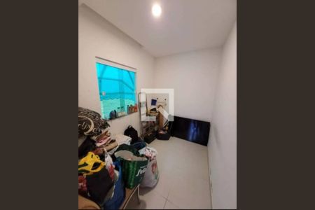 Quarto de casa de condomínio para alugar com 4 quartos, 350m² em Caxito, Maricá