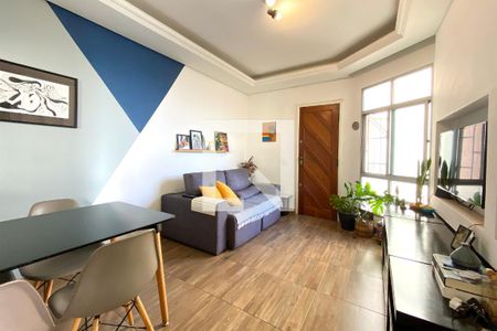 Apartamento à venda com 2 quartos, 45m² em Carlos Prates, Belo Horizonte