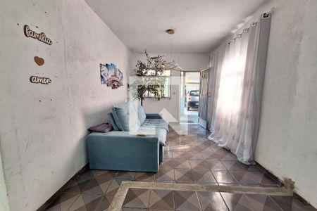 Casa para alugar com 2 quartos, 65m² em Santa Cruz da Serra, Duque de Caxias