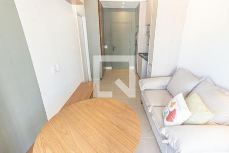 Sala/Cozinha de apartamento para alugar com 1 quarto, 30m² em Quarta Parada, São Paulo