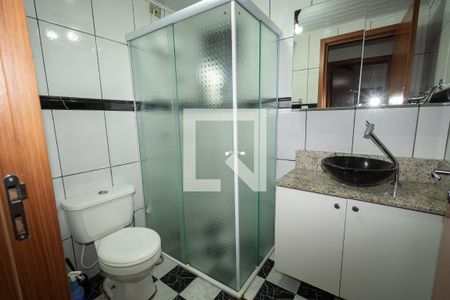 Banheiro de apartamento à venda com 2 quartos, 65m² em Humaitá, Porto Alegre
