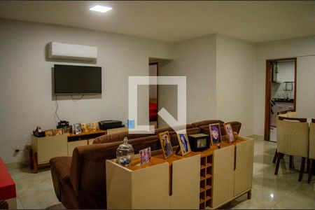 Sala de apartamento à venda com 3 quartos, 116m² em Jardim Goiás, Goiânia