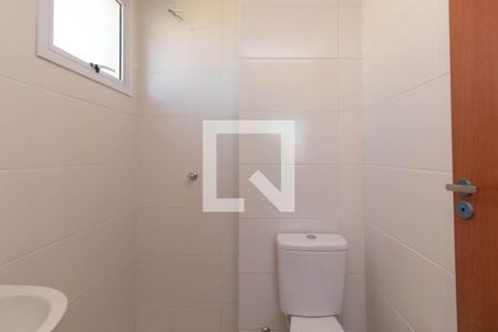 Banheiro de kitnet/studio para alugar com 1 quarto, 24m² em Hípica, Porto Alegre