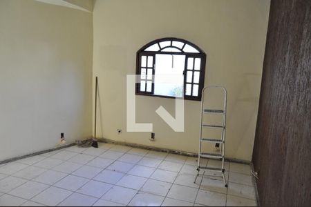 Sala de casa de condomínio à venda com 2 quartos, 110m² em Inhaúma, Rio de Janeiro