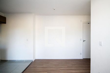 Sala de apartamento para alugar com 2 quartos, 43m² em Jardim Pioneira, Cotia