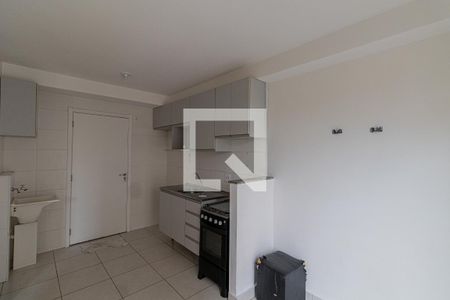 Sala/Cozinha/Área de Serviço  de apartamento para alugar com 1 quarto, 40m² em Vila Penteado, São Paulo