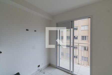 Sala/Cozinha/Área de Serviço  de apartamento para alugar com 1 quarto, 40m² em Vila Penteado, São Paulo