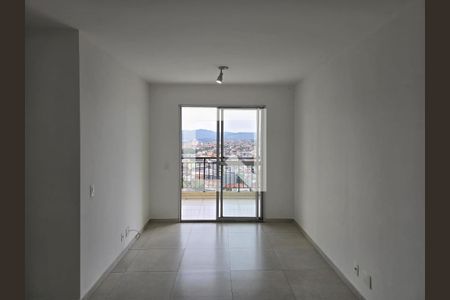 Sala  de apartamento para alugar com 3 quartos, 76m² em Picanço, Guarulhos
