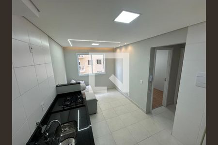 Sala/Cozinha de apartamento para alugar com 2 quartos, 33m² em Vila Ema, São Paulo