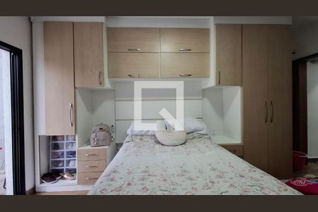 Quarto 1 suíte de casa à venda com 3 quartos, 200m² em Vila Sacadura Cabral, Santo André