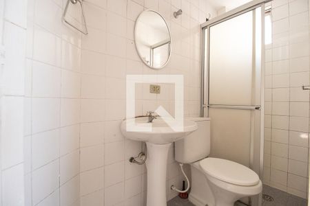 Banheiro Social de apartamento à venda com 1 quarto, 32m² em Vila Izabel, Curitiba