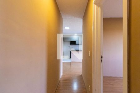 Corredor de apartamento para alugar com 2 quartos, 48m² em Chácara Granja Velha, Cotia