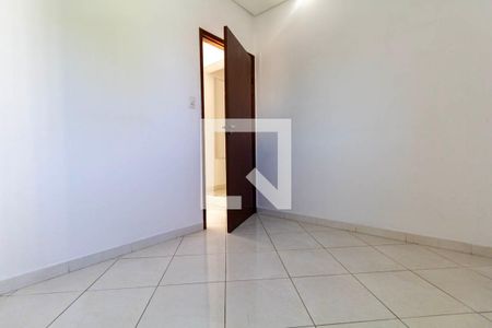 Quarto 2 de casa para alugar com 4 quartos, 150m² em Vila Esperança, São Paulo