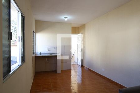 Casa para alugar com 1 quarto, 70m² em Jardim Guarapiranga, São Paulo