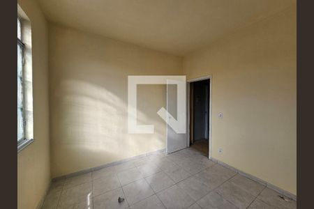 Sala de apartamento para alugar com 2 quartos, 78m² em Santo Antonio da Prata, Belford Roxo
