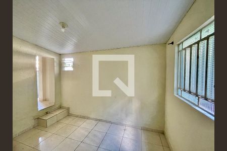 Quarto  de casa à venda com 6 quartos, 300m² em Santo Andre, Belo Horizonte
