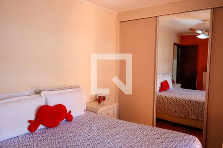 Quarto 1 de casa à venda com 3 quartos, 215m² em Cidade das Flores, Osasco