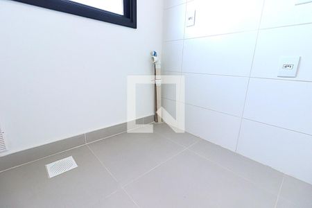 Área de serviço- local da maquina de apartamento para alugar com 1 quarto, 33m² em Lomba do Pinheiro, Porto Alegre