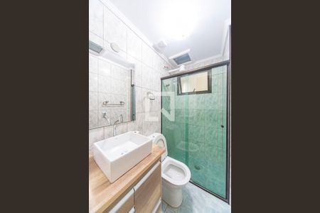 Banheiro  de apartamento para alugar com 3 quartos, 75m² em Vila Apiai, Santo André
