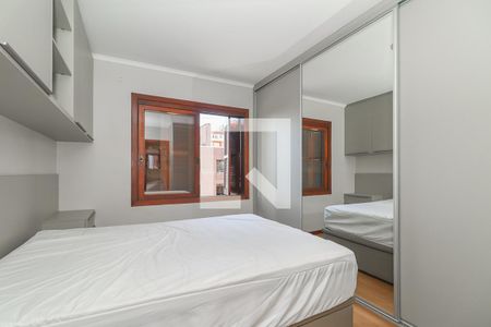 Quarto Suíte de apartamento para alugar com 2 quartos, 64m² em Petrópolis, Porto Alegre