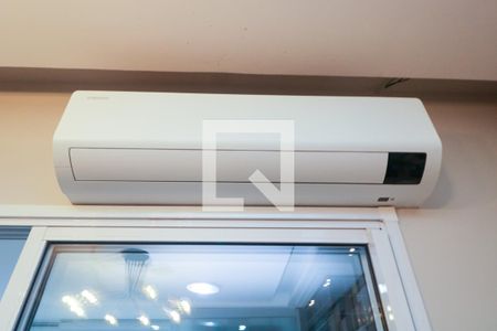 Sala de apartamento à venda com 2 quartos, 72m² em Vila Curuçá, Santo André