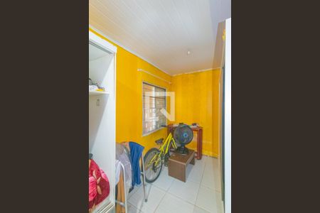 Quarto 2 de casa à venda com 2 quartos, 60m² em Guajuviras, Canoas
