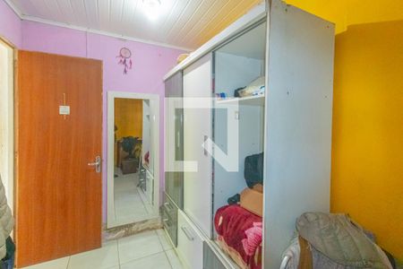 Quarto 2 de casa à venda com 2 quartos, 60m² em Guajuviras, Canoas