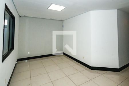 Casa à venda com 5 quartos, 257m² em Heliópolis, Belo Horizonte