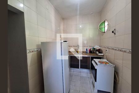 Cozinha de casa de condomínio para alugar com 2 quartos, 80m² em Santa Rosa, Niterói