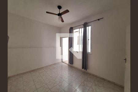 Quarto 1 de casa de condomínio para alugar com 2 quartos, 80m² em Santa Rosa, Niterói