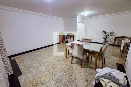Sala de apartamento para alugar com 3 quartos, 156m² em Guilhermina, Praia Grande