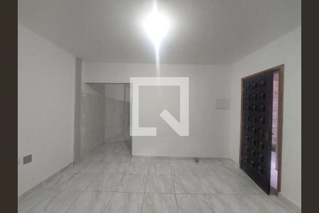 Sala de casa para alugar com 2 quartos, 120m² em Jardim Reimberg, São Paulo