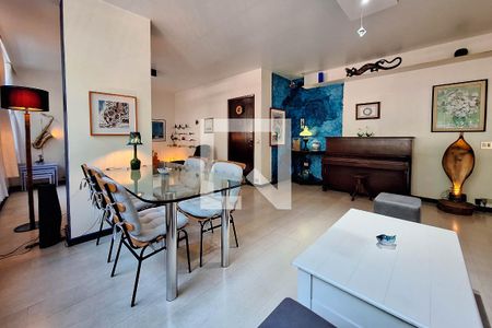 Sala 1 de apartamento à venda com 3 quartos, 148m² em Icaraí, Niterói