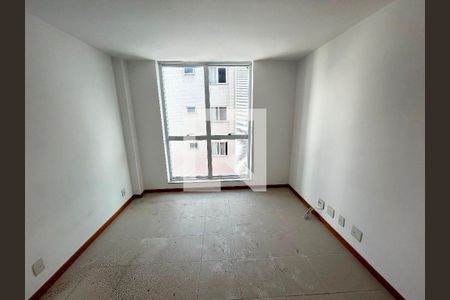 Apartamento à venda com 1 quarto, 65m² em Piratininga, Niterói