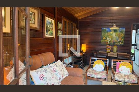Casa à venda com 2 quartos, 130m² em Piratininga, Niterói