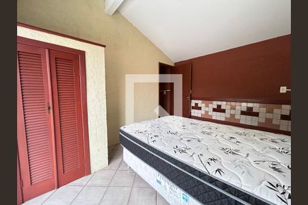 Quarto de casa de condomínio para alugar com 1 quarto, 75m² em Barra da Lagoa, Florianópolis