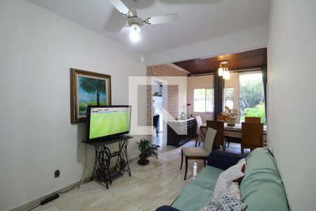 Sala de casa de condomínio à venda com 3 quartos, 300m² em Taquara, Rio de Janeiro
