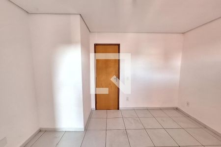 Sala de casa para alugar com 2 quartos, 90m² em Jardim Primavera, Duque de Caxias