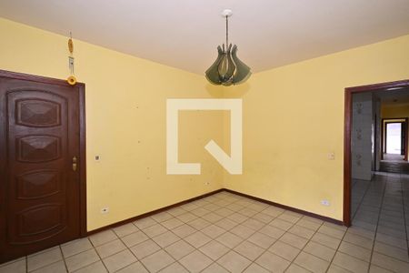 Sala de casa para alugar com 3 quartos, 150m² em Jardim Maria Duarte, São Paulo