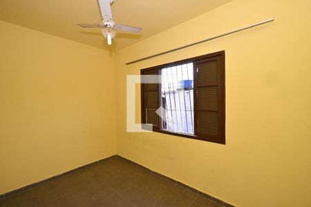 Quarto de casa para alugar com 3 quartos, 150m² em Jardim Maria Duarte, São Paulo