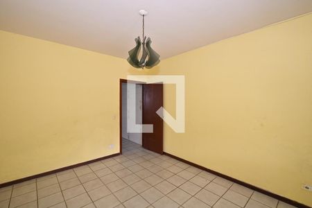Sala de casa para alugar com 3 quartos, 150m² em Jardim Maria Duarte, São Paulo
