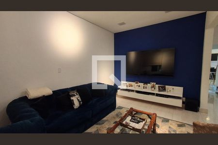 Sala de tv  de casa para alugar com 2 quartos, 220m² em Barcelona, São Caetano do Sul
