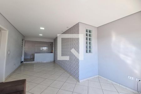 Sala de casa para alugar com 2 quartos, 115m² em Jardim Planalto, São Paulo