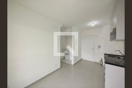 Sala / Cozinha de apartamento para alugar com 1 quarto, 30m² em Vila Gustavo, São Paulo