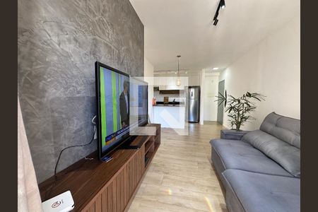 Sala de apartamento à venda com 3 quartos, 68m² em Jardim Tupanci, Barueri