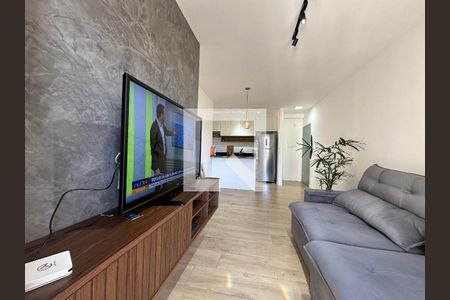 Sala de apartamento à venda com 3 quartos, 68m² em Jardim Tupanci, Barueri